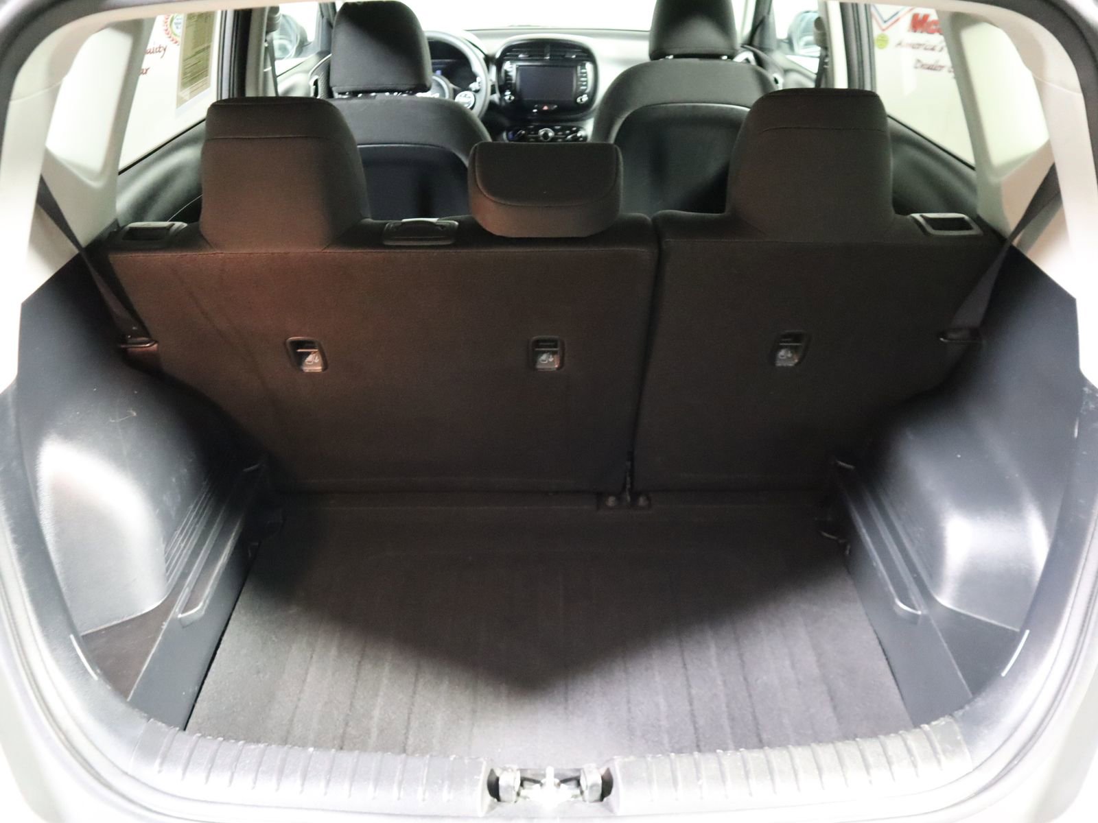 Used 2023 Kia Soul LX w/ Option Group 015 FWD image 11