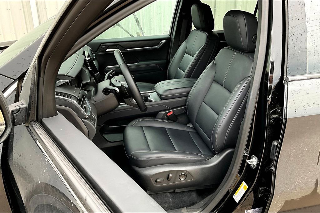 Used 2024 GMC Acadia Elevation image 32