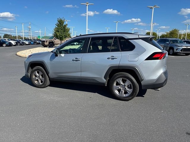 Used 2025 Toyota RAV4 XLE AWD/4WD image 15
