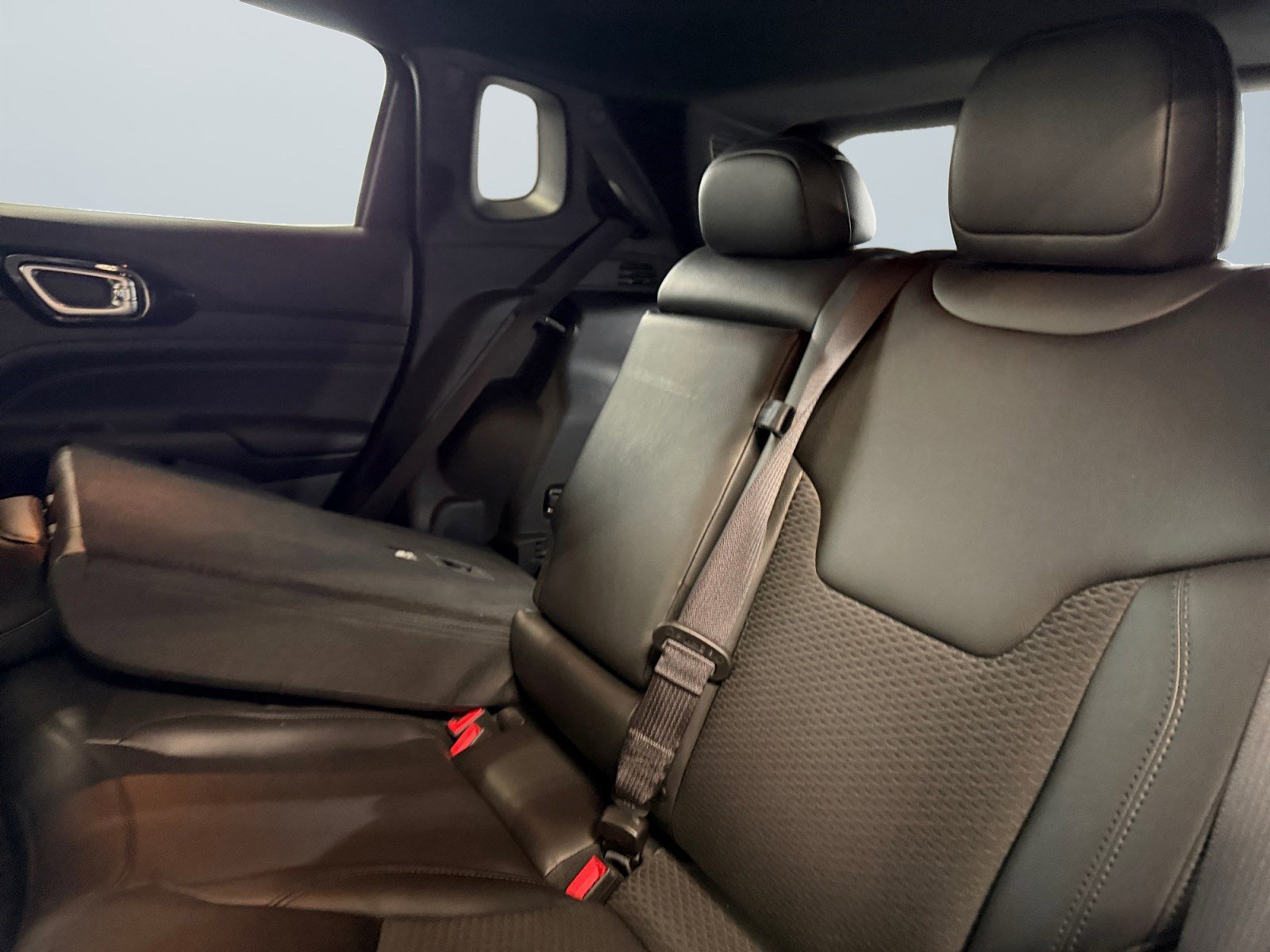 Used 2022 Jeep Compass Altitude image 15