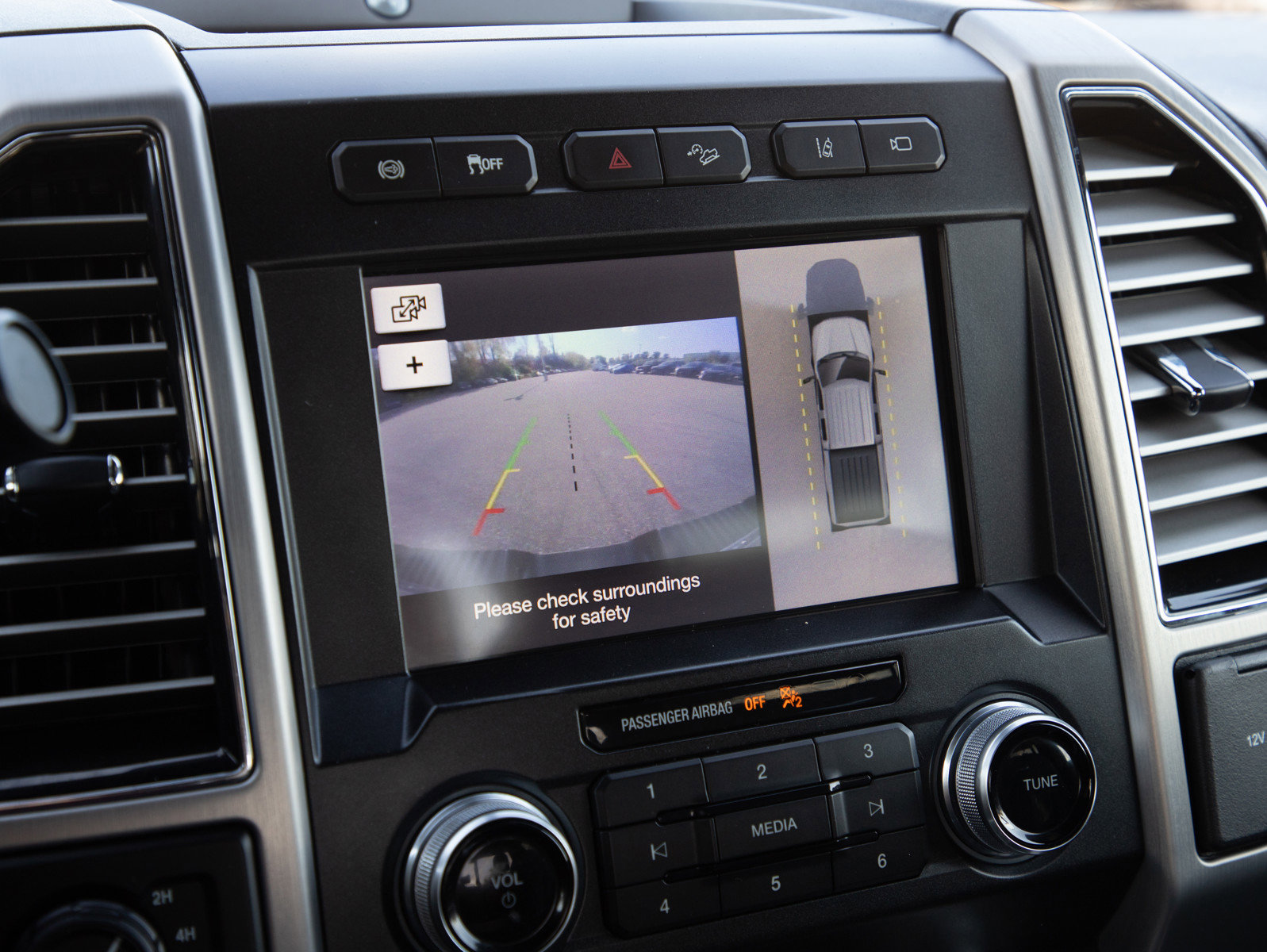 Used 2019 Ford F250 Platinum w/ Platinum Ultimate Package image 28