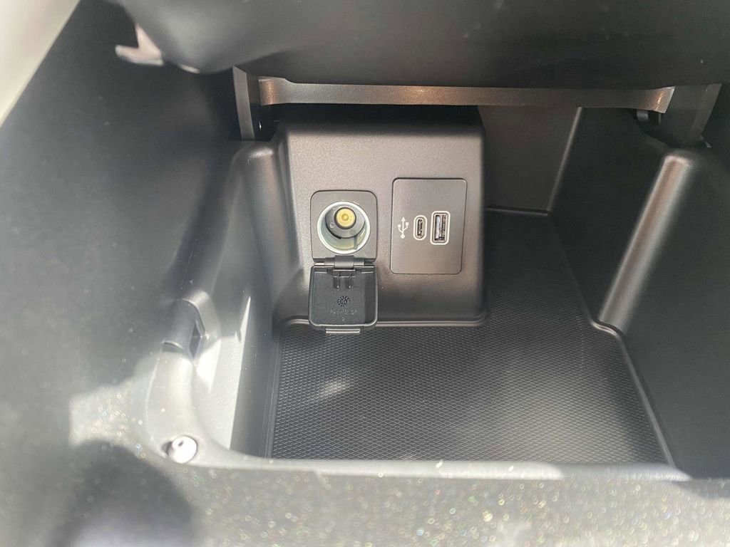 New 2025 Ford Explorer Active w/ Active Comfort Package image 25