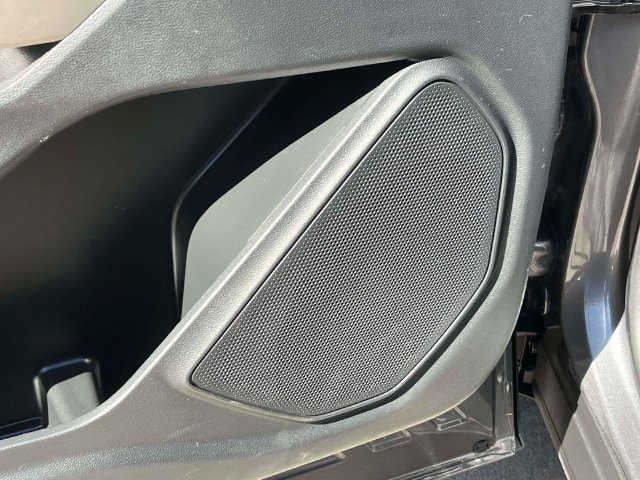 Used 2023 Ford Explorer XLT RWD image 30