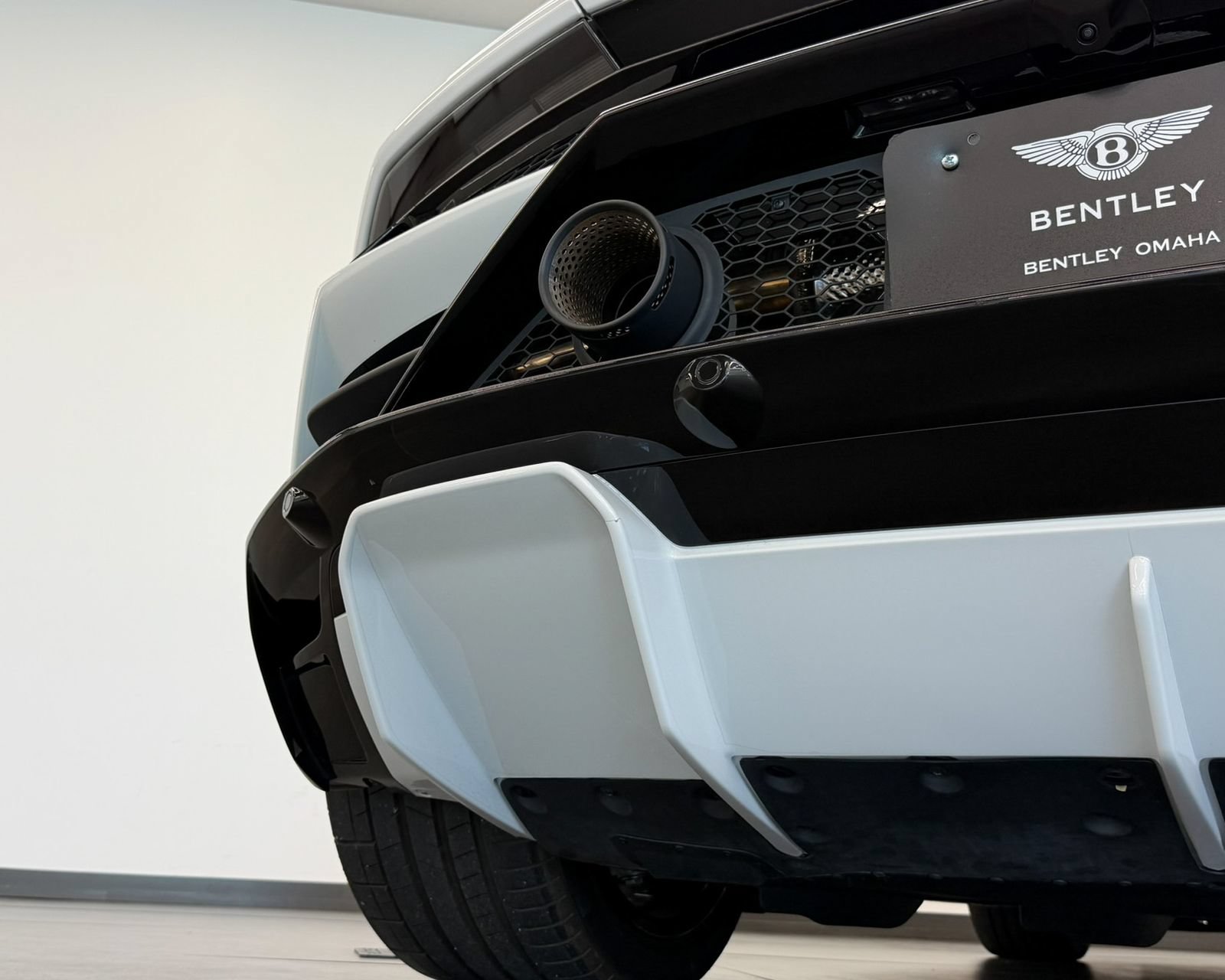 Used 2022 Lamborghini Huracan EVO RWD image 44
