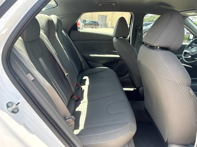 Used 2024 Hyundai Elantra SEL FWD image 12