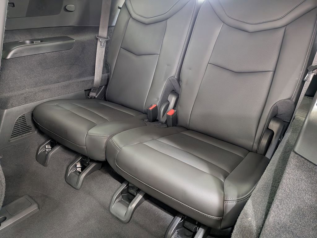 Used 2023 Cadillac XT6 Sport w/ Technology Package image 28