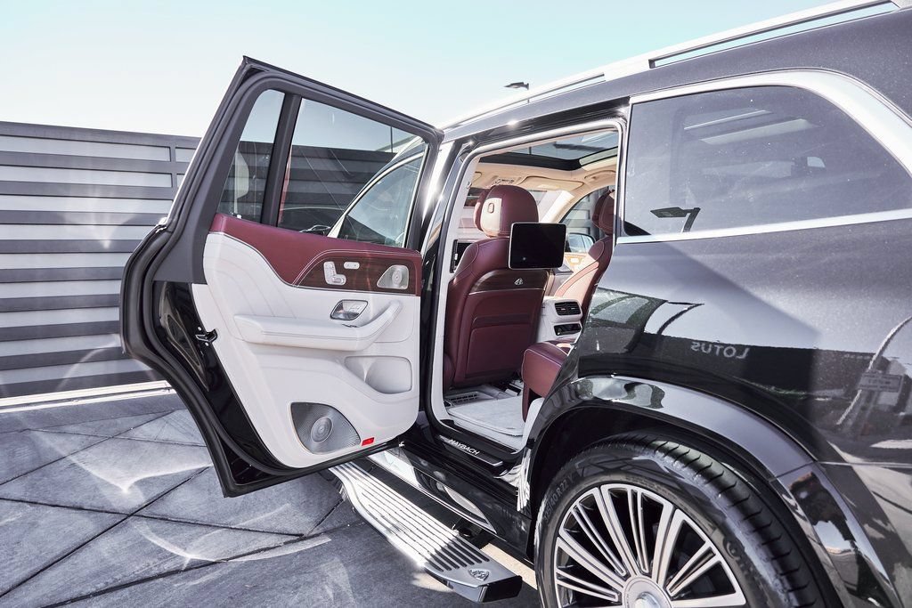 Used 2026 Mercedes-Benz Maybach GLS 600 4MATIC image 28