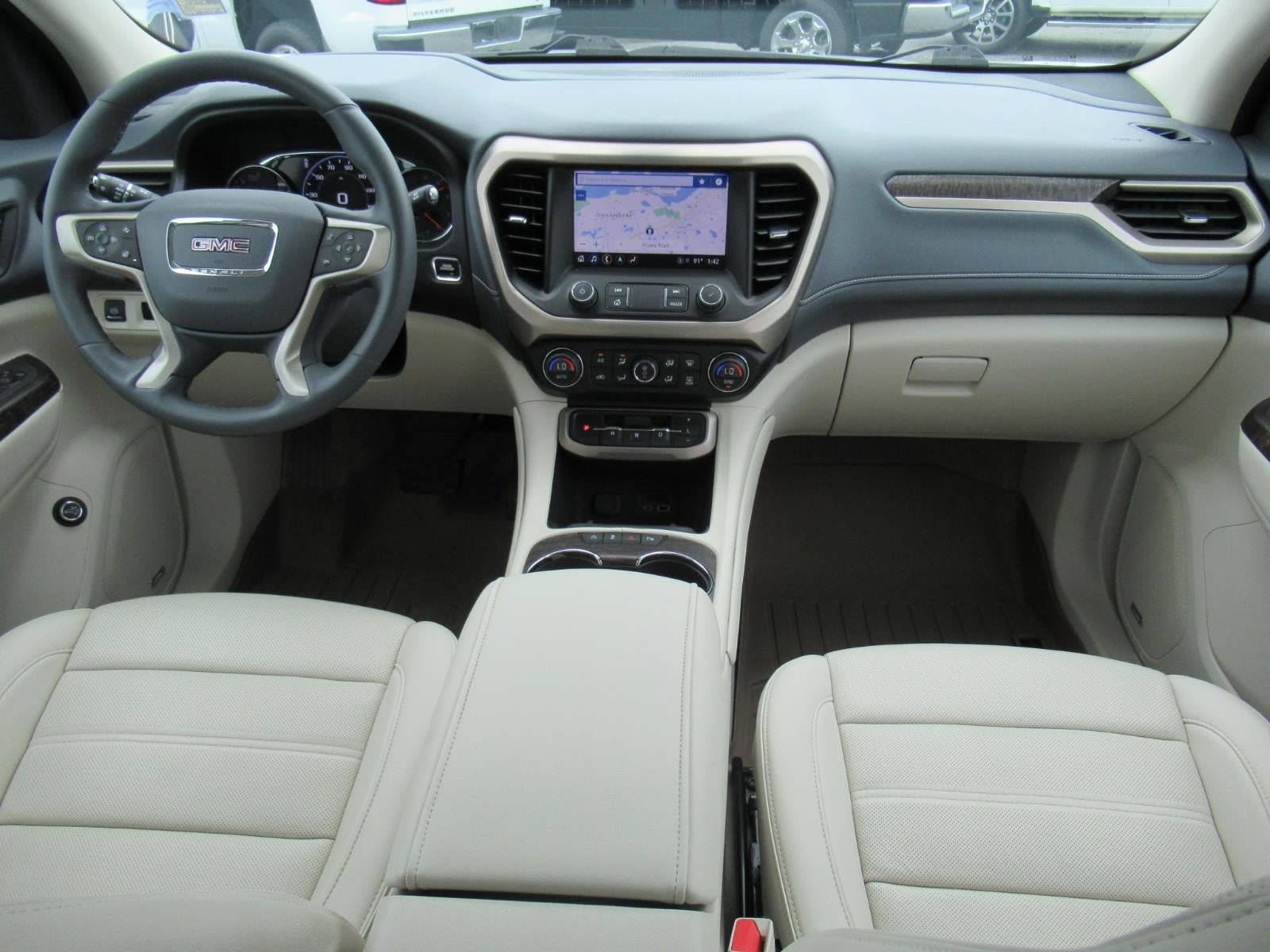 Used 2023 GMC Acadia Denali w/ Denali Ultimate Package FWD image 12
