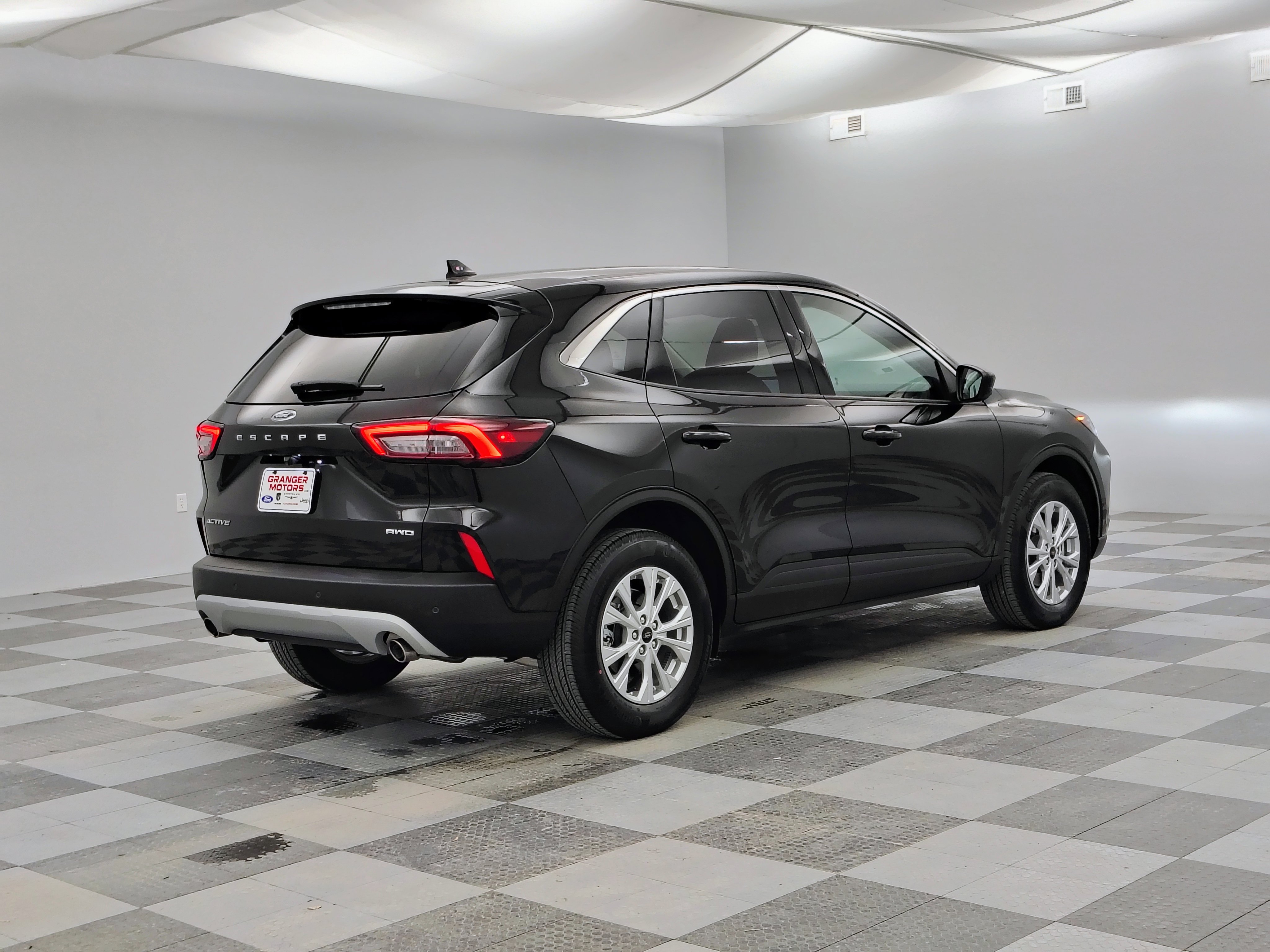 Used 2023 Ford Escape Active w/ Tech Pack #1 image 12