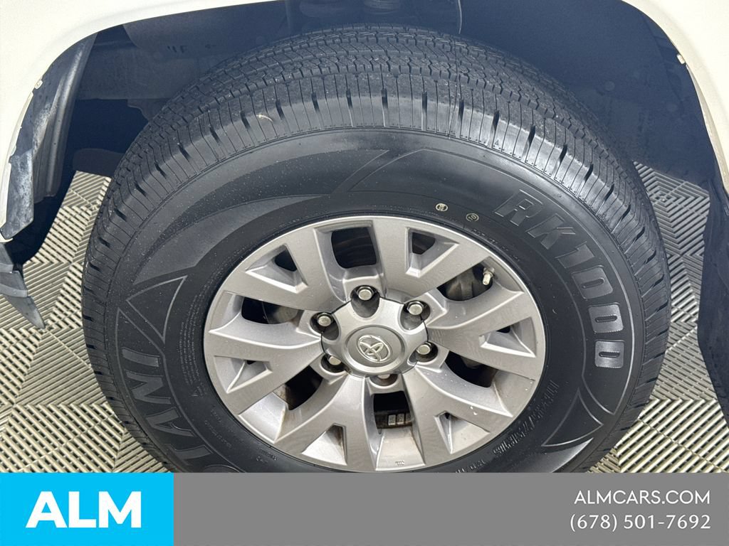 Used 2019 Toyota Tacoma SR5 RWD image 14