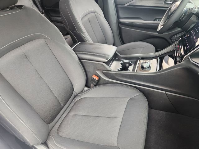 Certified 2025 Jeep Grand Cherokee Laredo w/ Luxury Tech Group I RWD image 14