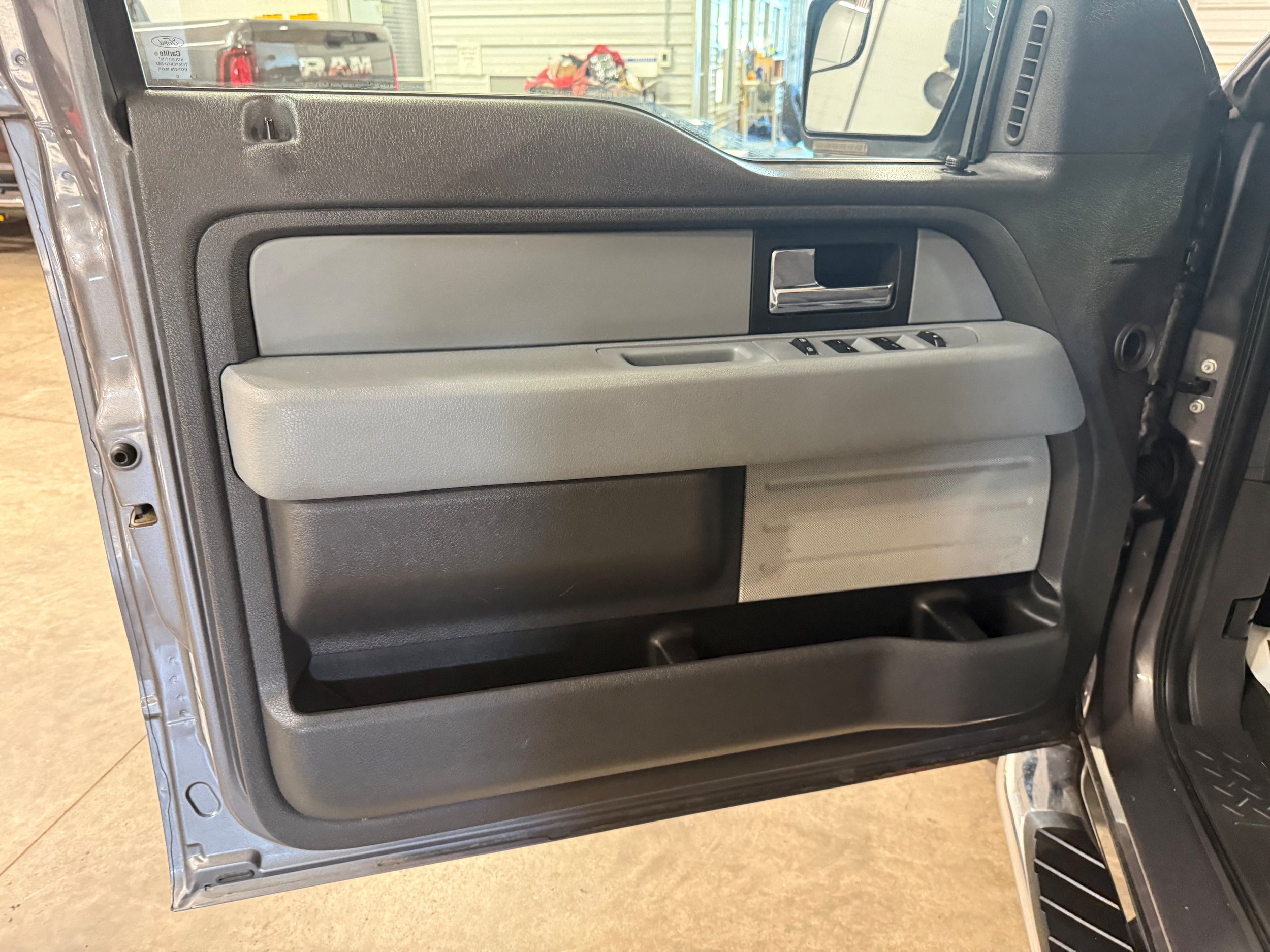 Used 2013 Ford F150 XLT w/ Luxury Equipment Group AWD/4WD image 33