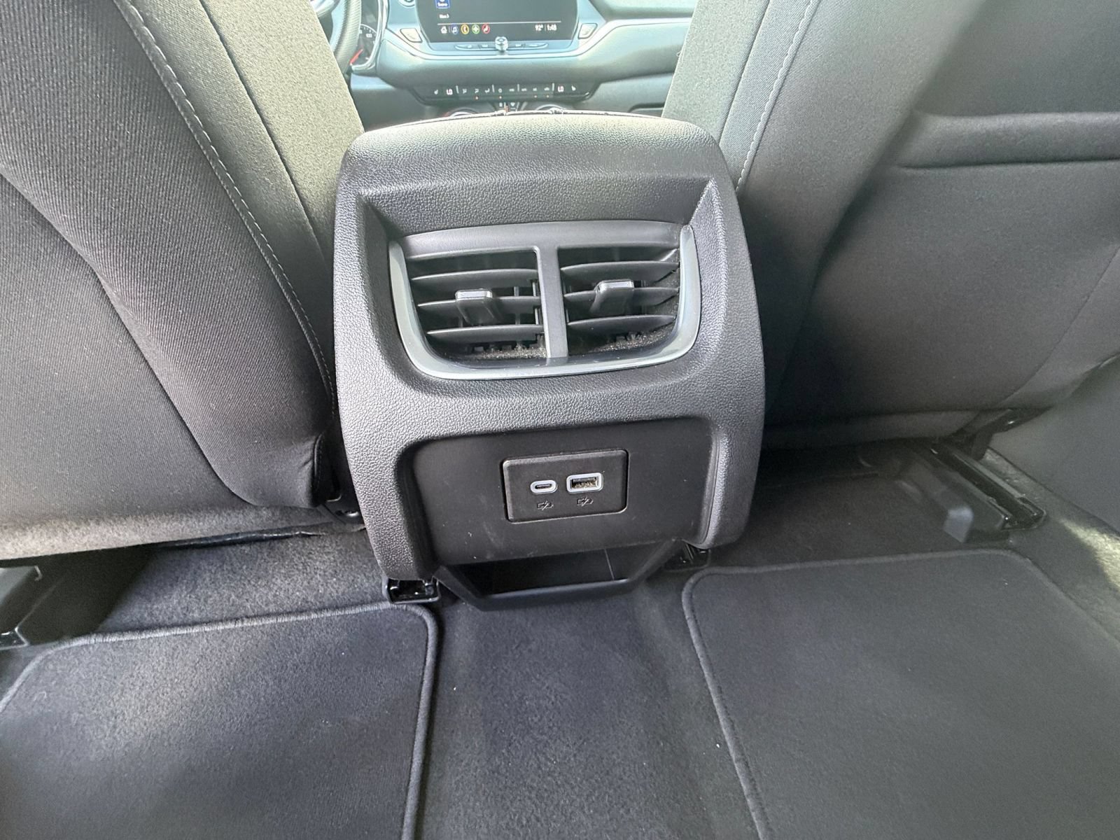 Used 2025 Chevrolet Blazer LT FWD image 25