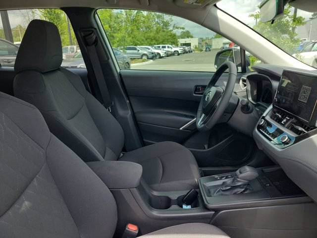 Used 2026 Toyota Corolla Cross LE FWD image 35
