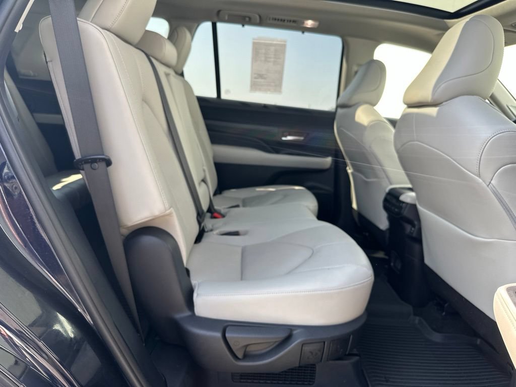Used 2024 Toyota Grand Highlander AWD Hybrid image 31