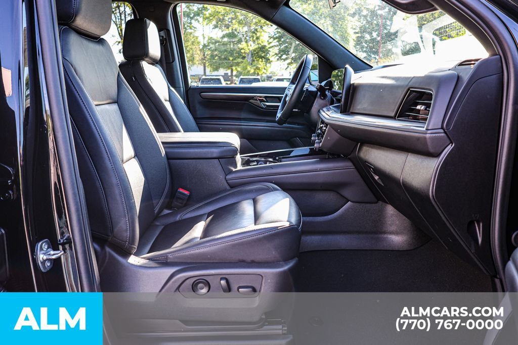 Used 2025 Chevrolet Tahoe LT AWD/4WD image 21