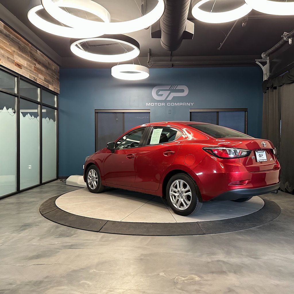 Used 2017 Toyota Yaris iA image 5