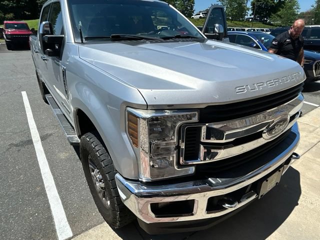 Used 2018 Ford F250 XLT w/ XLT Premium Package AWD/4WD image 3