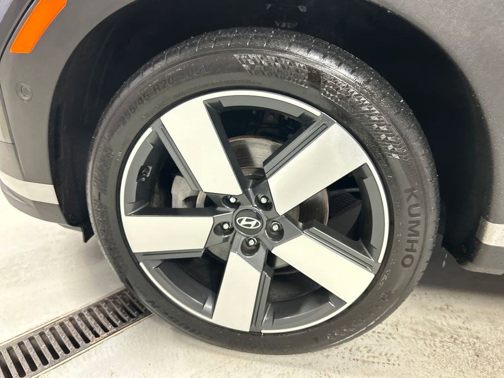 Used 2024 Hyundai Santa Fe Limited image 9