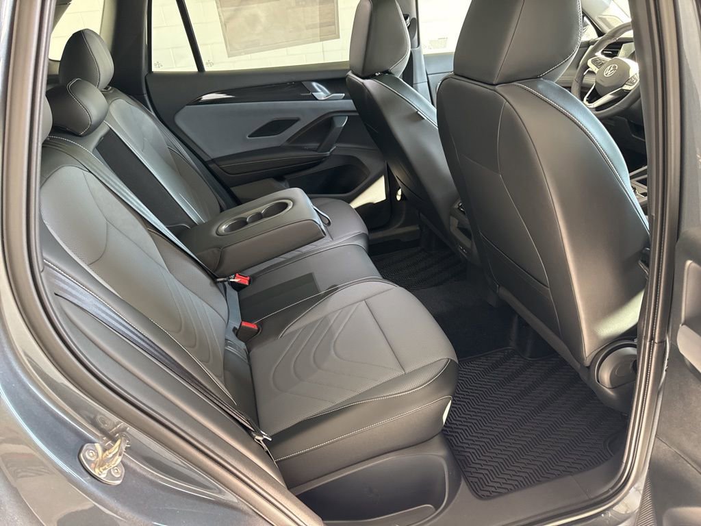 New 2026 Volkswagen Tiguan SE R-Line AWD/4WD image 26