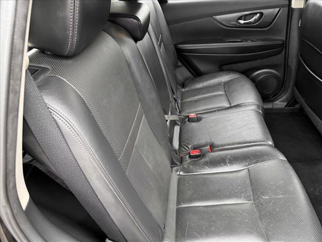 Used 2015 Nissan Rogue SL w/ SL Premium Package image 19