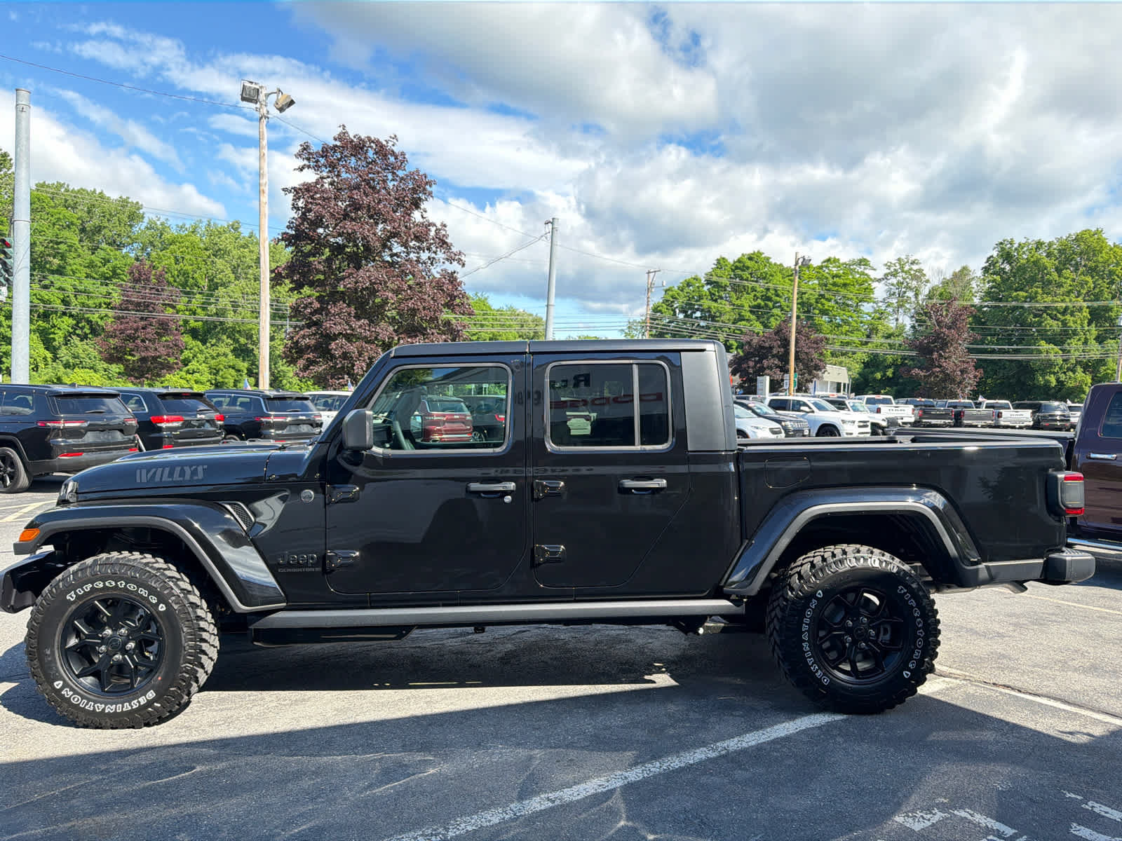 New 2026 Jeep Gladiator Sport AWD/4WD image 3