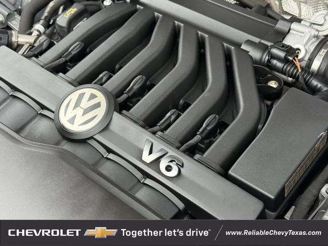 Used 2022 Volkswagen Atlas Cross Sport SE AWD/4WD image 32