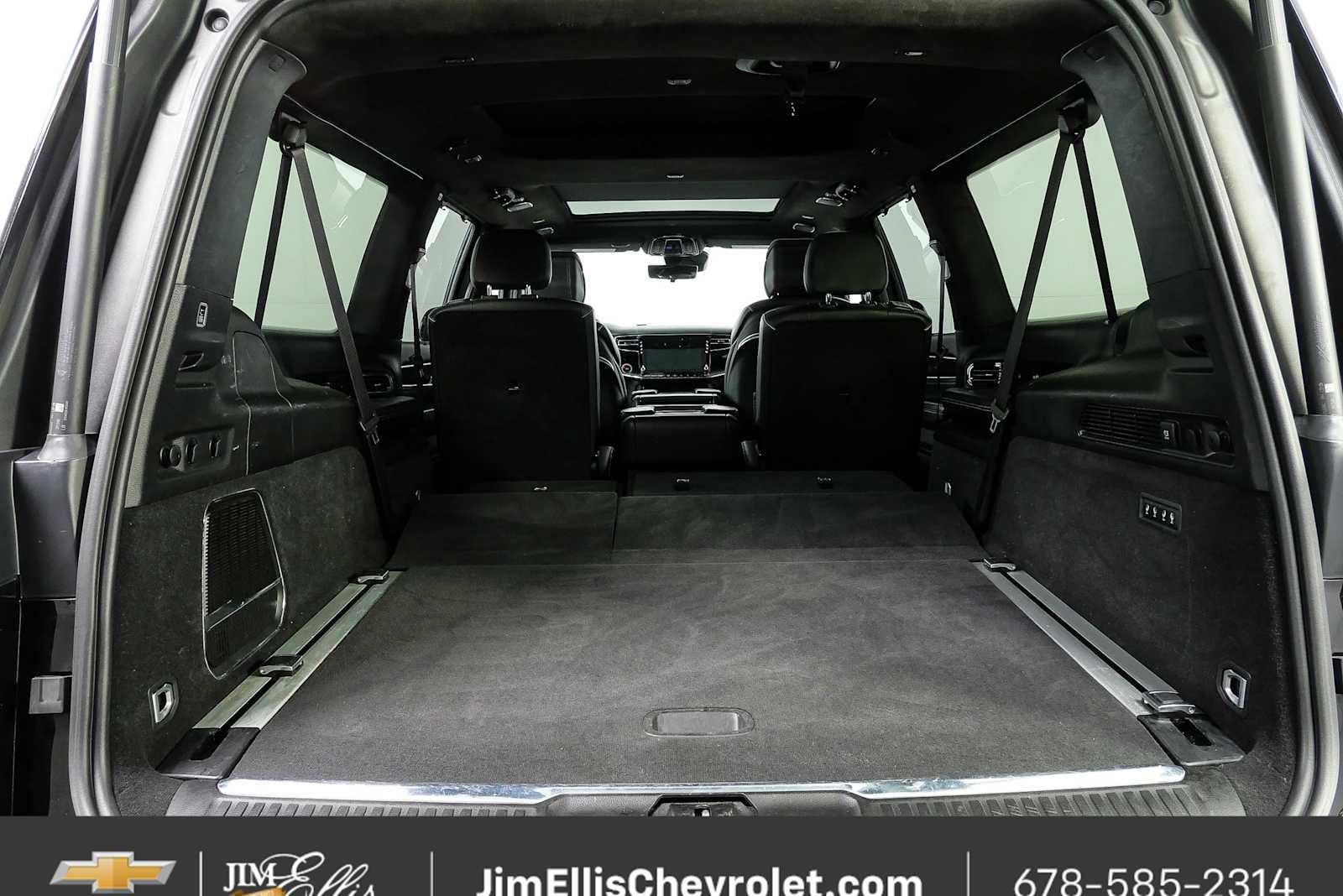 Used 2024 Jeep Grand Wagoneer L Series II w/ Quick Order Packagew 28T AWD/4WD image 32