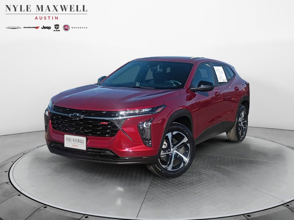 Used 2025 Chevrolet Trax RS w/ Driver Confidence Package image 1