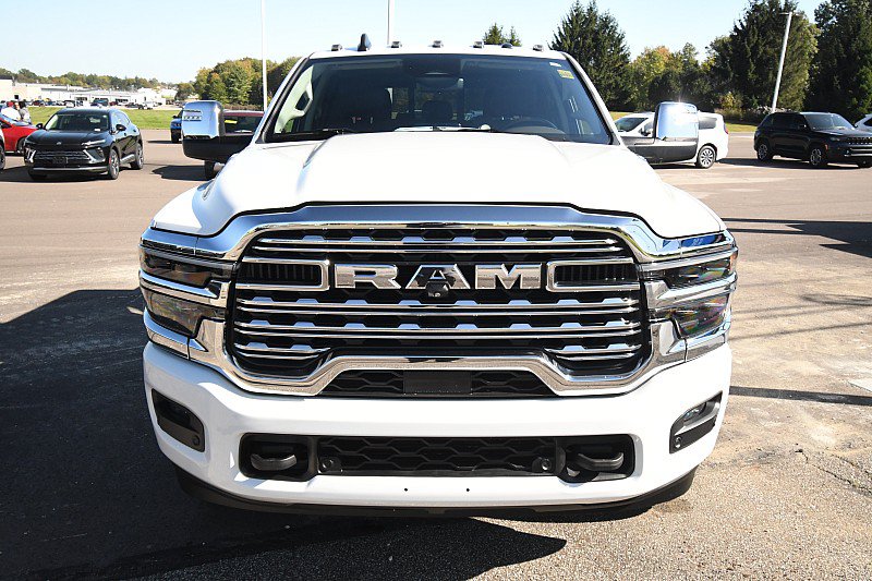 Used 2025 RAM 3500 Longhorn AWD/4WD image 2