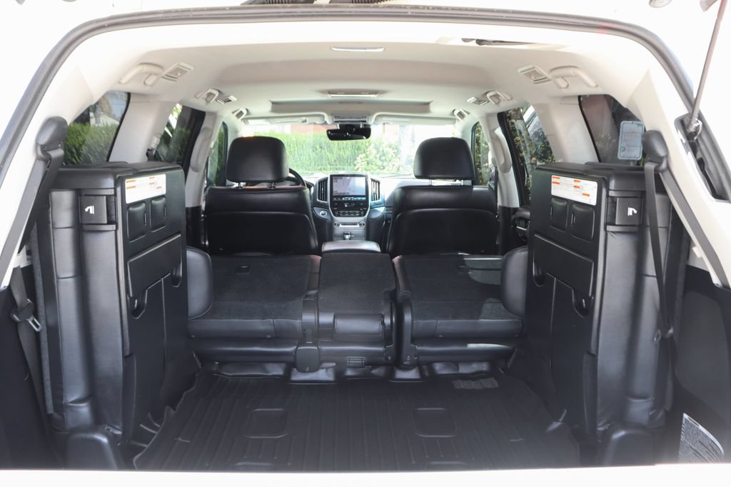 Used 2018 Toyota Land Cruiser AWD/4WD image 11