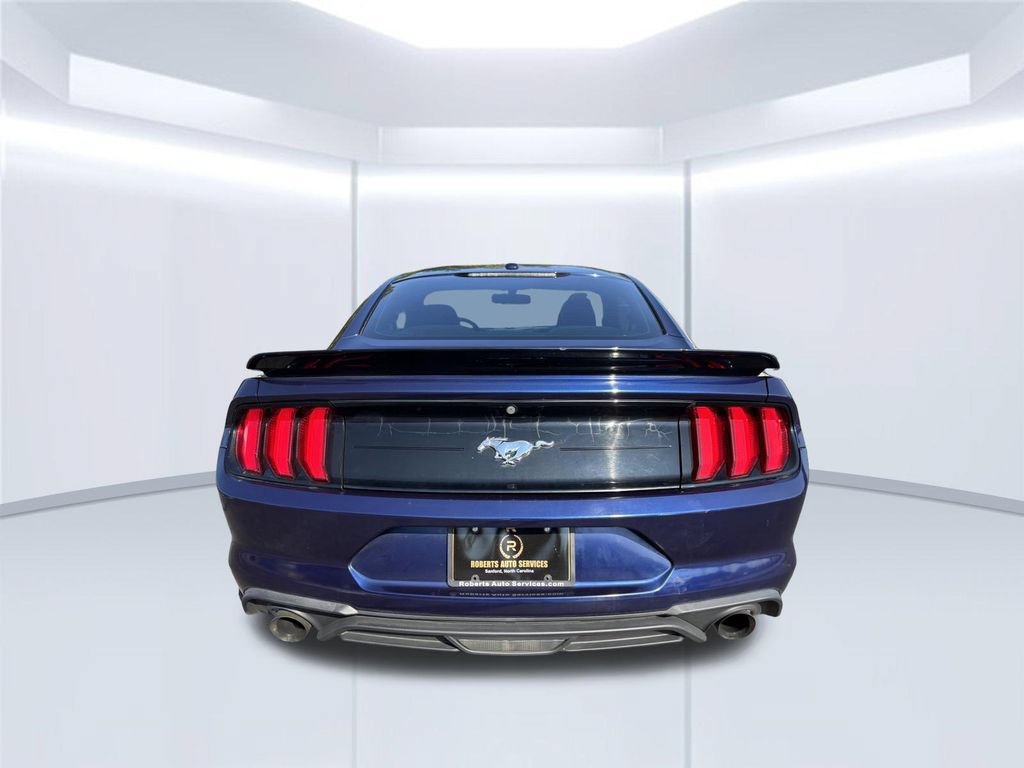 Used 2019 Ford Mustang Coupe RWD image 5