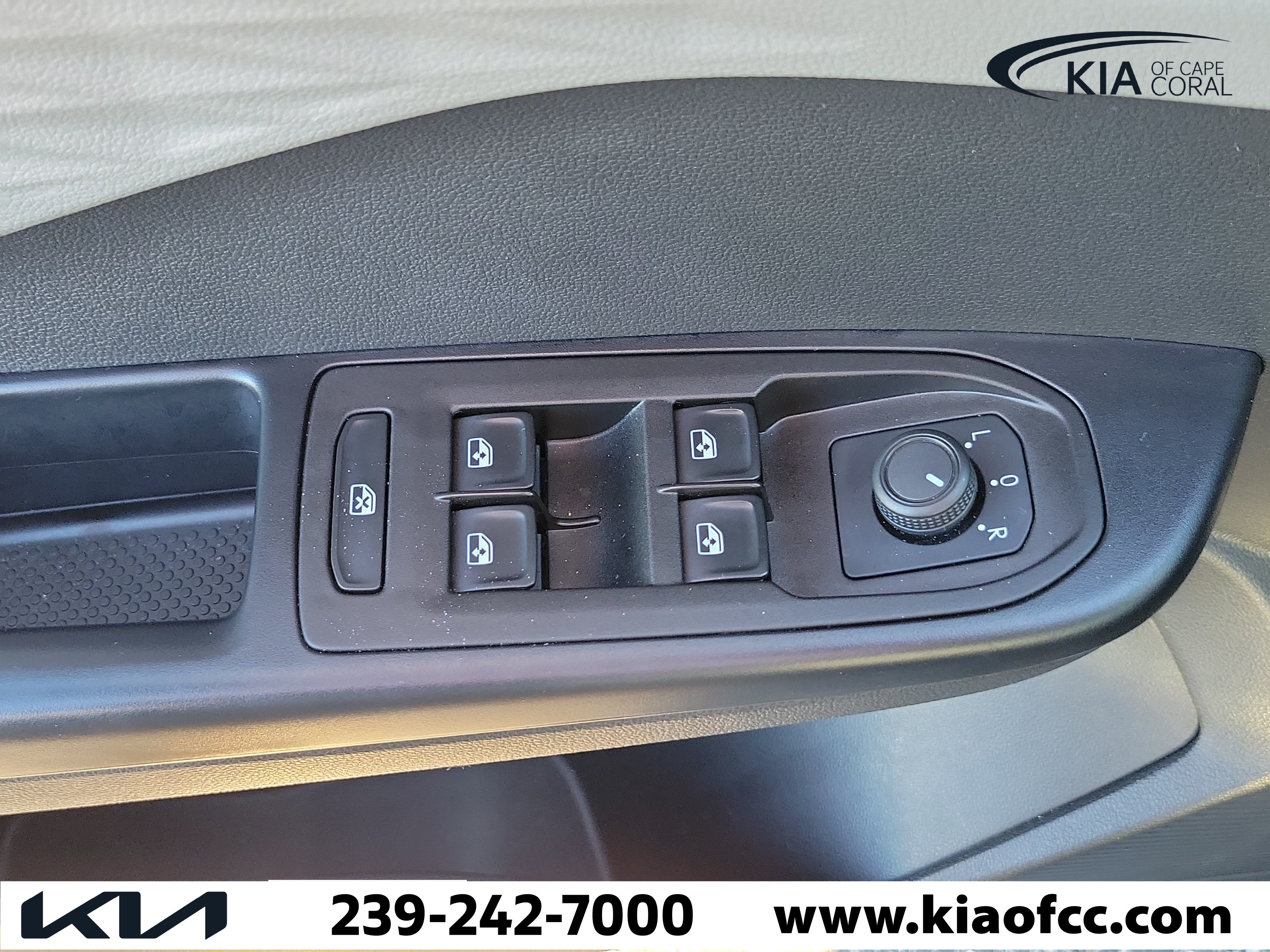 Used 2024 Volkswagen Taos S FWD image 23
