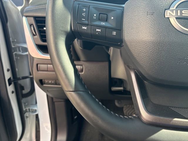 Used 2025 Nissan Rogue SV image 22