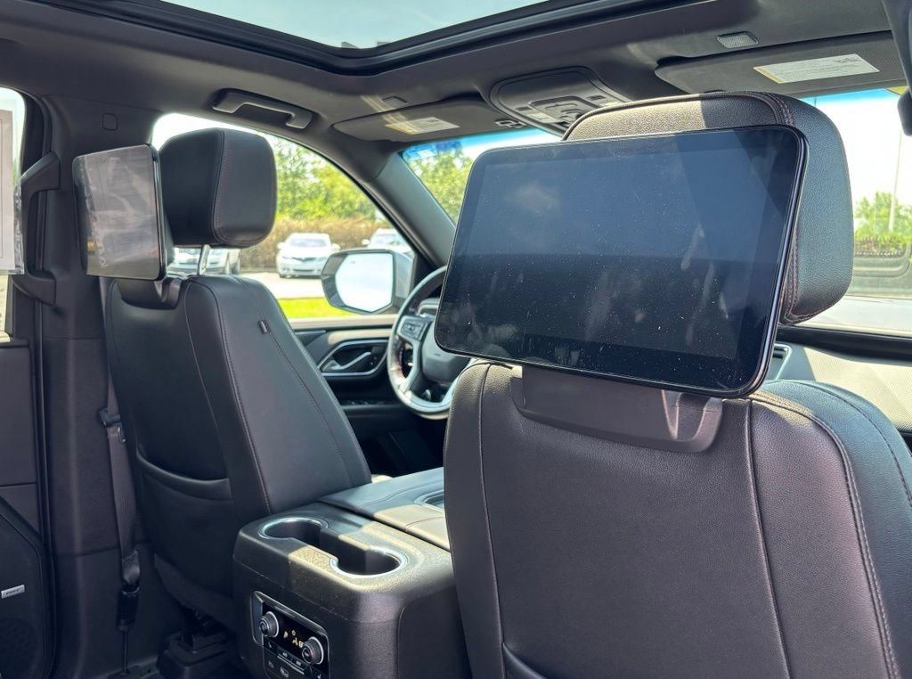 Used 2022 Chevrolet Tahoe RST w/ Luxury Package AWD/4WD image 33
