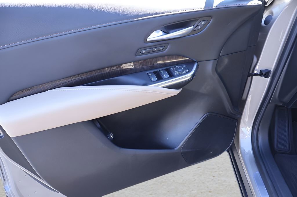 Certified 2024 Cadillac XT4 Premium Luxury w/ Active Safety Package image 12