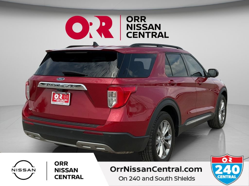 Used 2023 Ford Explorer XLT w/ Equipment Group 202A RWD image 5