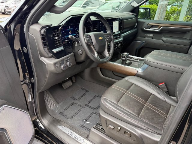 Used 2024 Chevrolet Silverado 1500 High Country AWD/4WD image 13