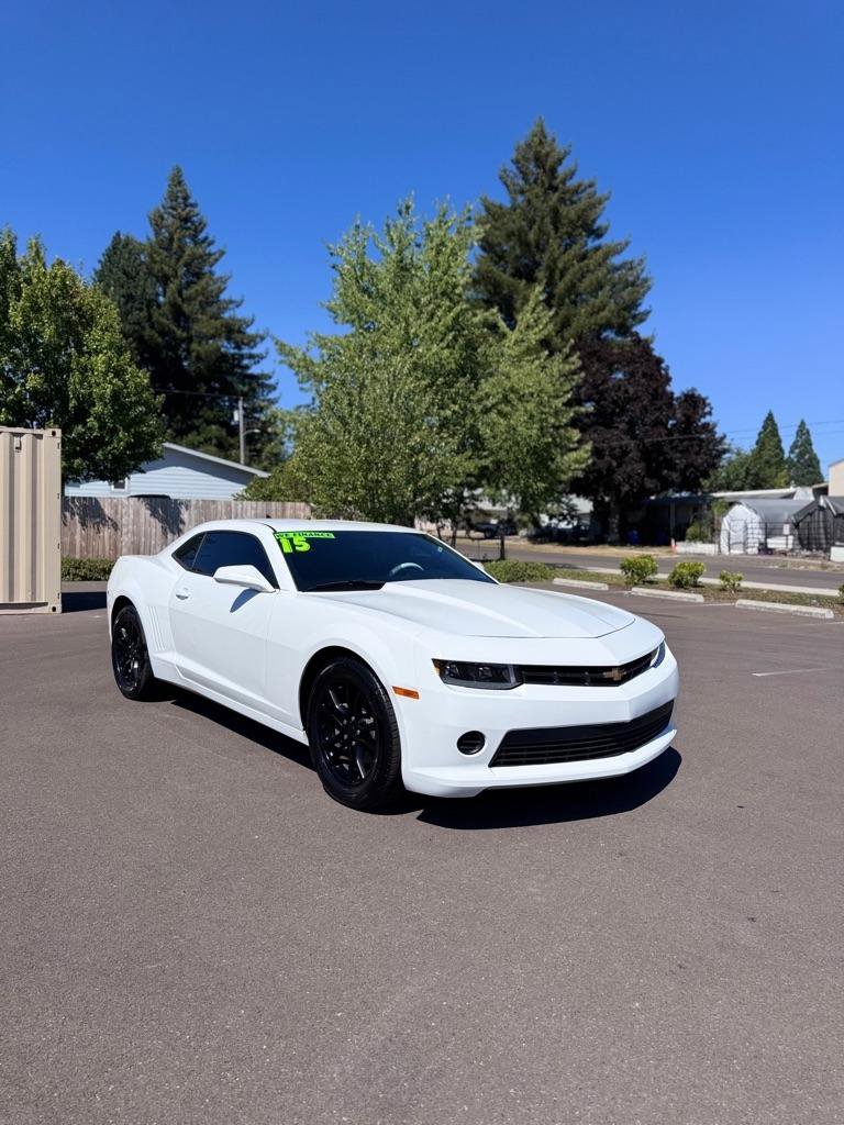 Used 2015 Chevrolet Camaro LS RWD image 3