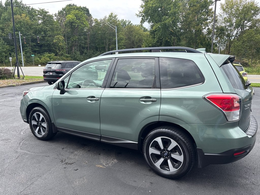 Used 2018 Subaru Forester 2.5i Limited AWD/4WD image 4