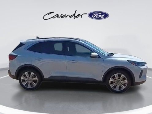 New 2025 Ford Escape Platinum w/ Premium Technology Package FWD image 9