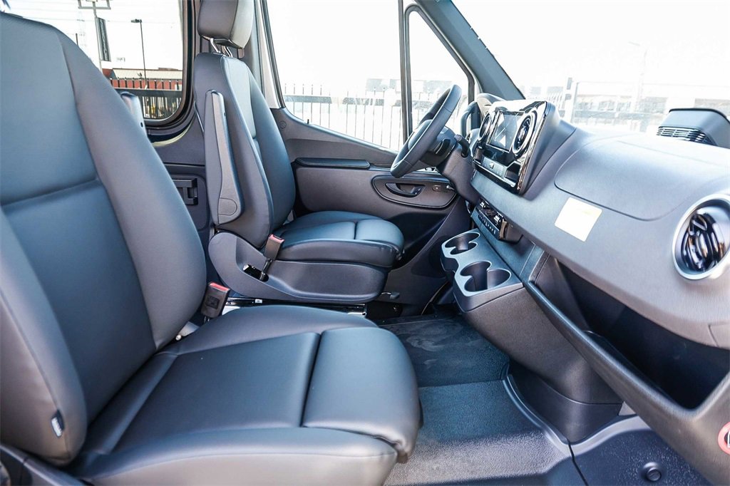 New 2025 Mercedes-Benz Sprinter 2500 image 16
