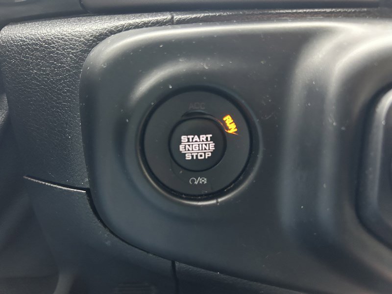 Used 2021 Jeep Gladiator Sport image 21