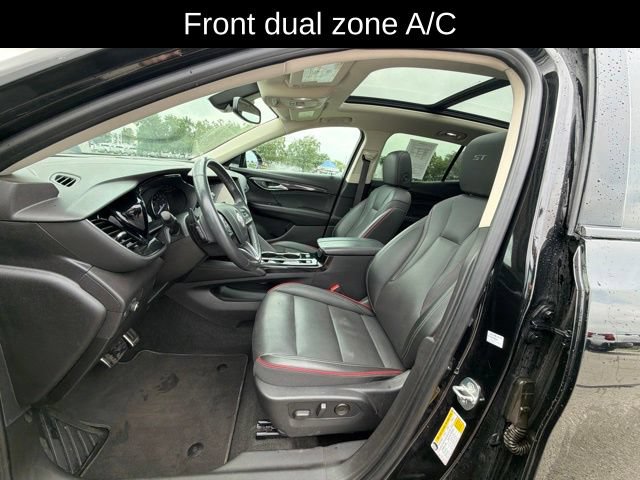 Certified 2022 Buick Envision Essence w/ Sport Touring Package AWD/4WD image 8