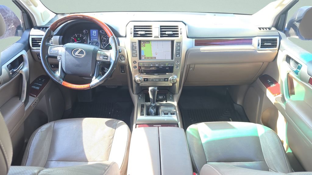 Used 2016 Lexus GX 460 w/ Premium Package image 14