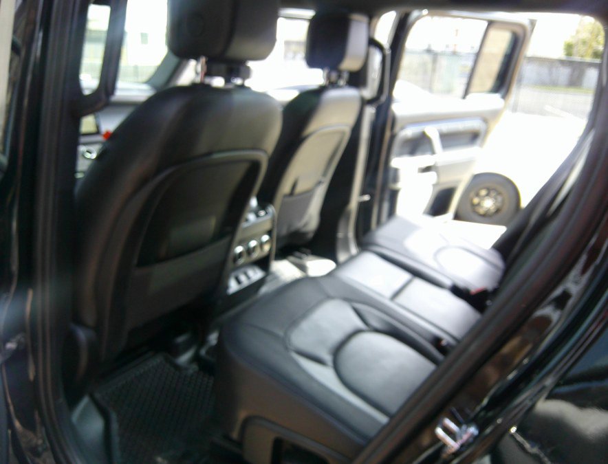 Used 2023 Land Rover Defender 130 X-Dynamic SE AWD/4WD image 62