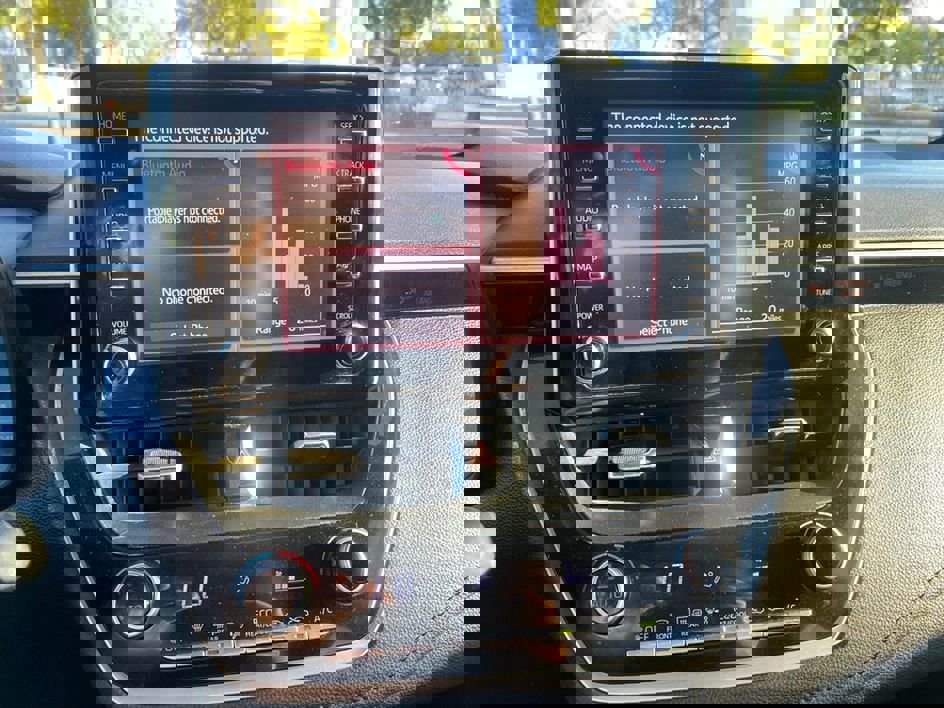 Used 2020 Toyota Corolla SE w/ Carpet Mat Package (TMS) FWD image 30