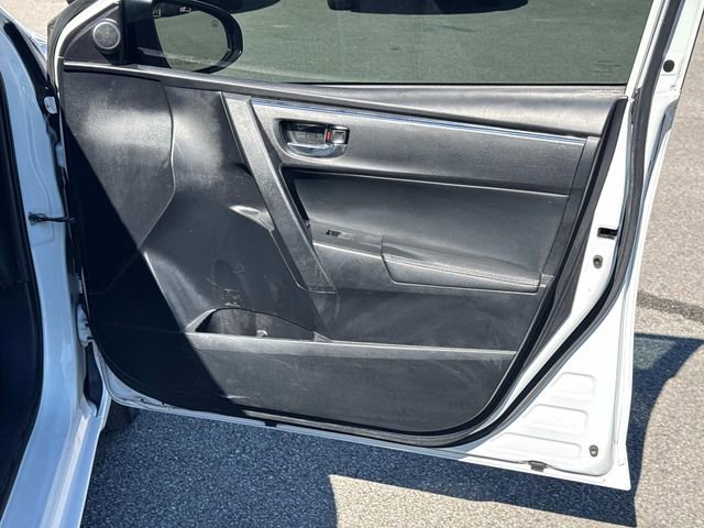 Used 2017 Toyota Corolla SE image 23