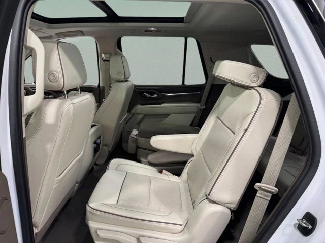Used 2021 GMC Yukon Denali w/ LPO, Illumination Package image 9