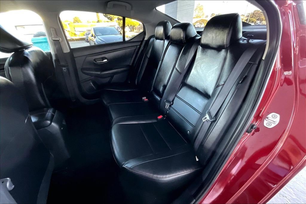 Used 2023 Nissan Sentra SR w/ SR Premium Package image 22